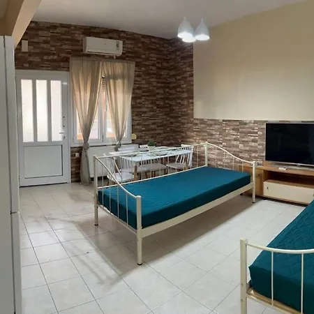 شقة Anna's House Síndos