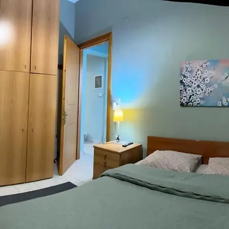 شقة Anna's House Síndos