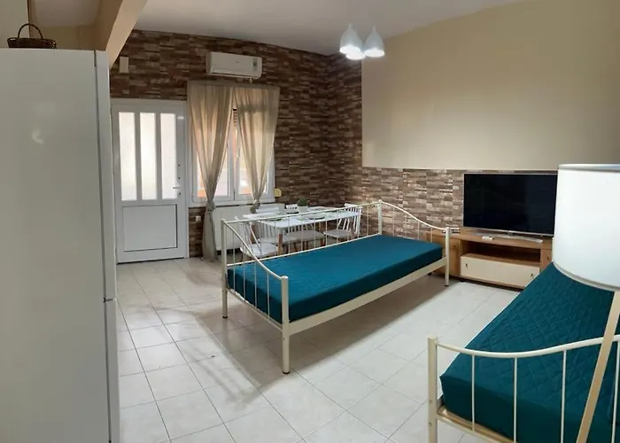 شقة Anna's House Síndos